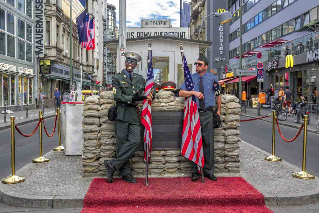 checkpoint charlie-4394712